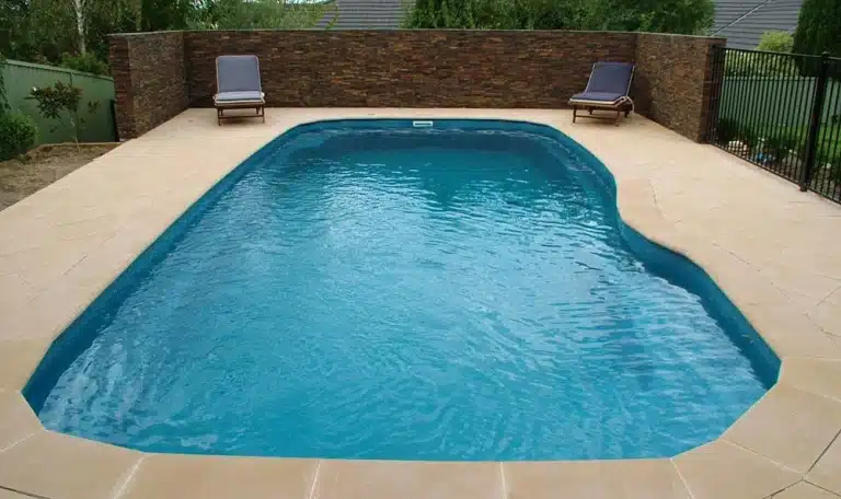 Types of Swimming Pool Heating Systems