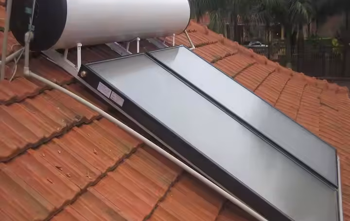 Types of Swimming Pool Heating Systems