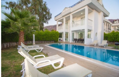 أفضل شركات تسخين حمامات السباحة: أيهما أفضل المضخة الحرارية أم سخان الغاز في مصر