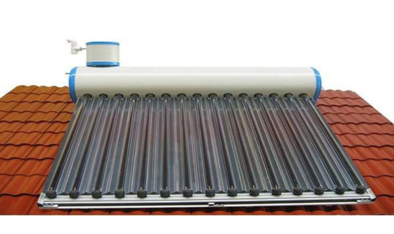 السخانات الشمسية لتوفير الطاقة: دليلك الشامل لخفض فاتورة الكهرباء بنسبة 80% مع جرين ويل